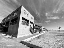 Load image into Gallery viewer, 37 - Seal Way, Seal Beach, CA, USA